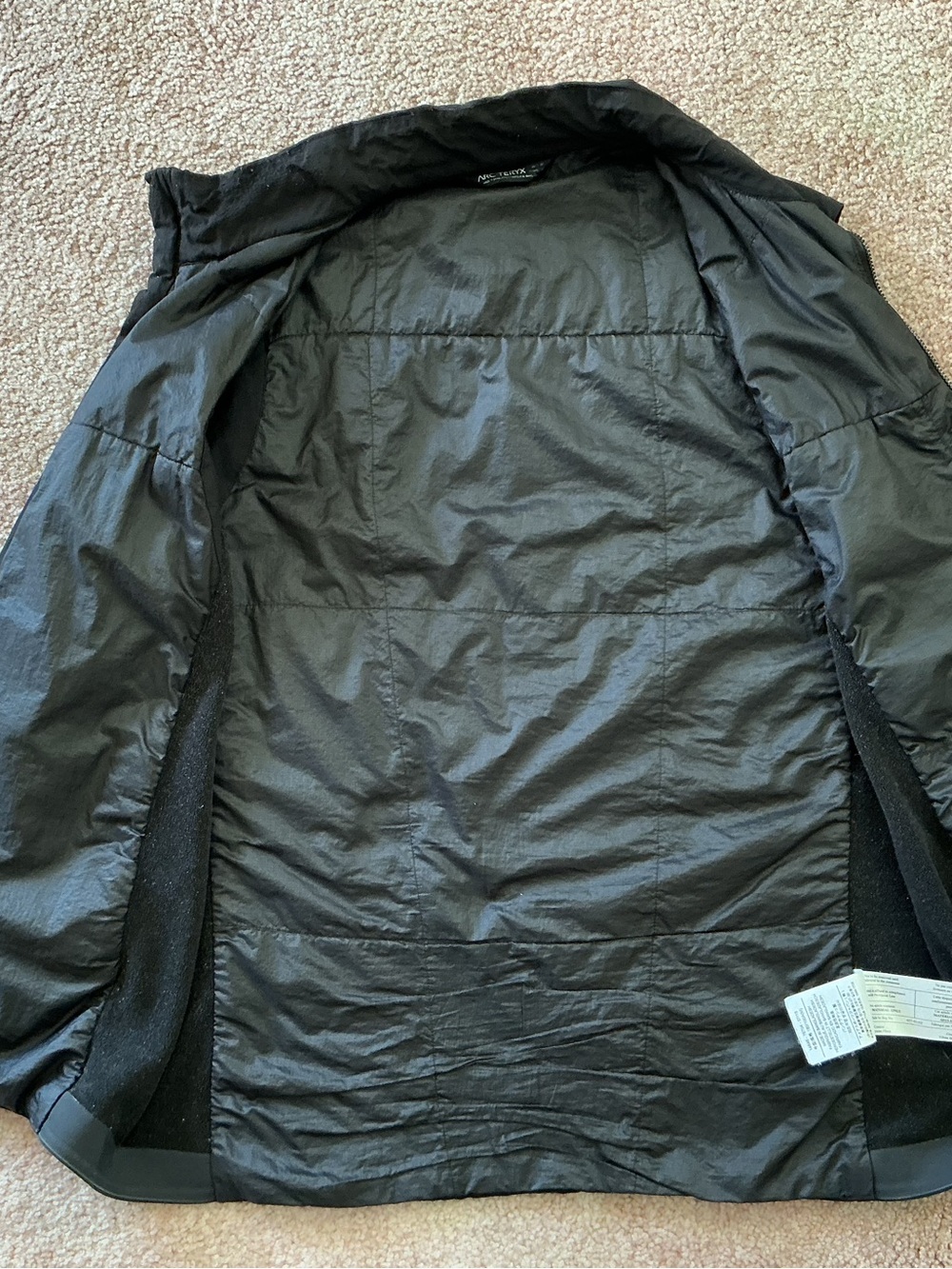 Arc'teryx Men’s Atom Black Softshell Vest size medium - Picture 3 of 9